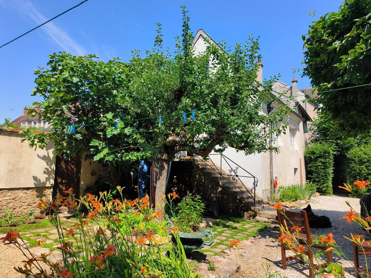 Le Grand Barrois Bed & Breakfast Crecy-la-Chapelle Dış mekan fotoğraf