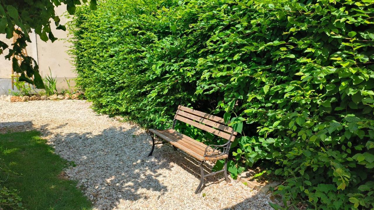 Le Grand Barrois Bed & Breakfast Crecy-la-Chapelle Dış mekan fotoğraf