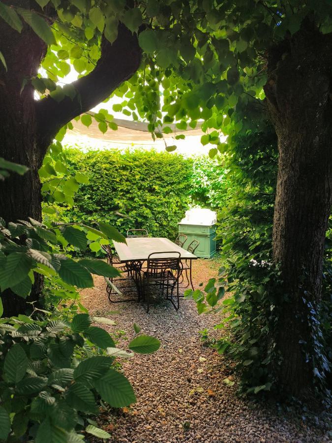 Le Grand Barrois Bed & Breakfast Crecy-la-Chapelle Dış mekan fotoğraf